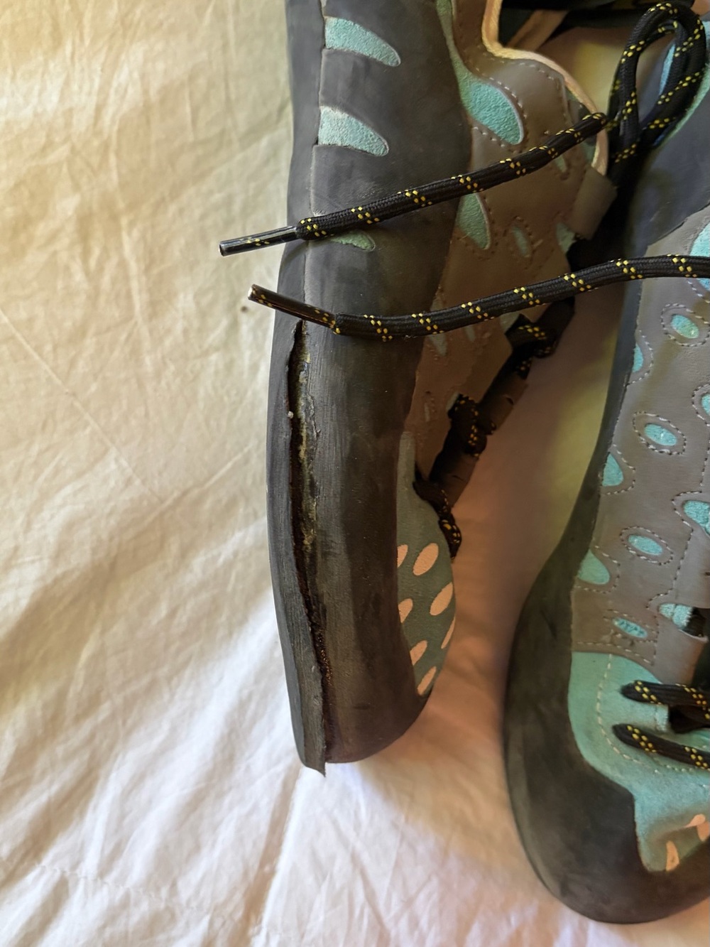 La Sportiva Teal and Gray Women's Climbing Shoes - Picture 3 of 4